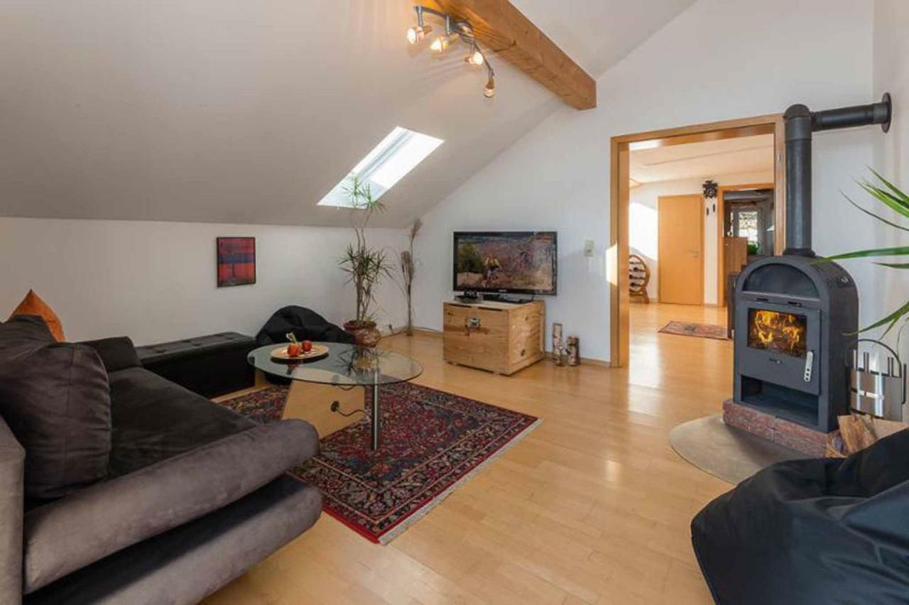Ferienwohnung Bauer-Power โบเดนไมส์ ภายนอก รูปภาพ